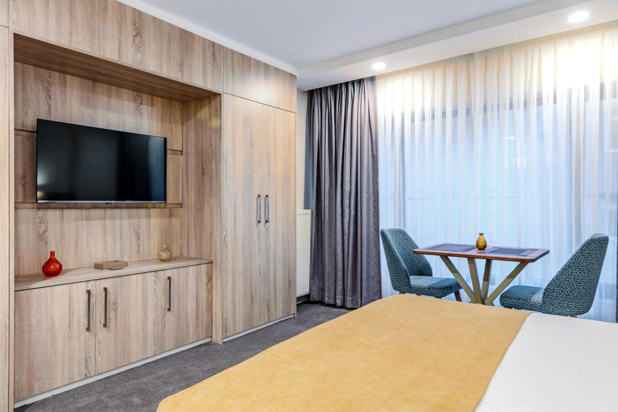 Roys Hotel & Suites Istanbul Exterior foto